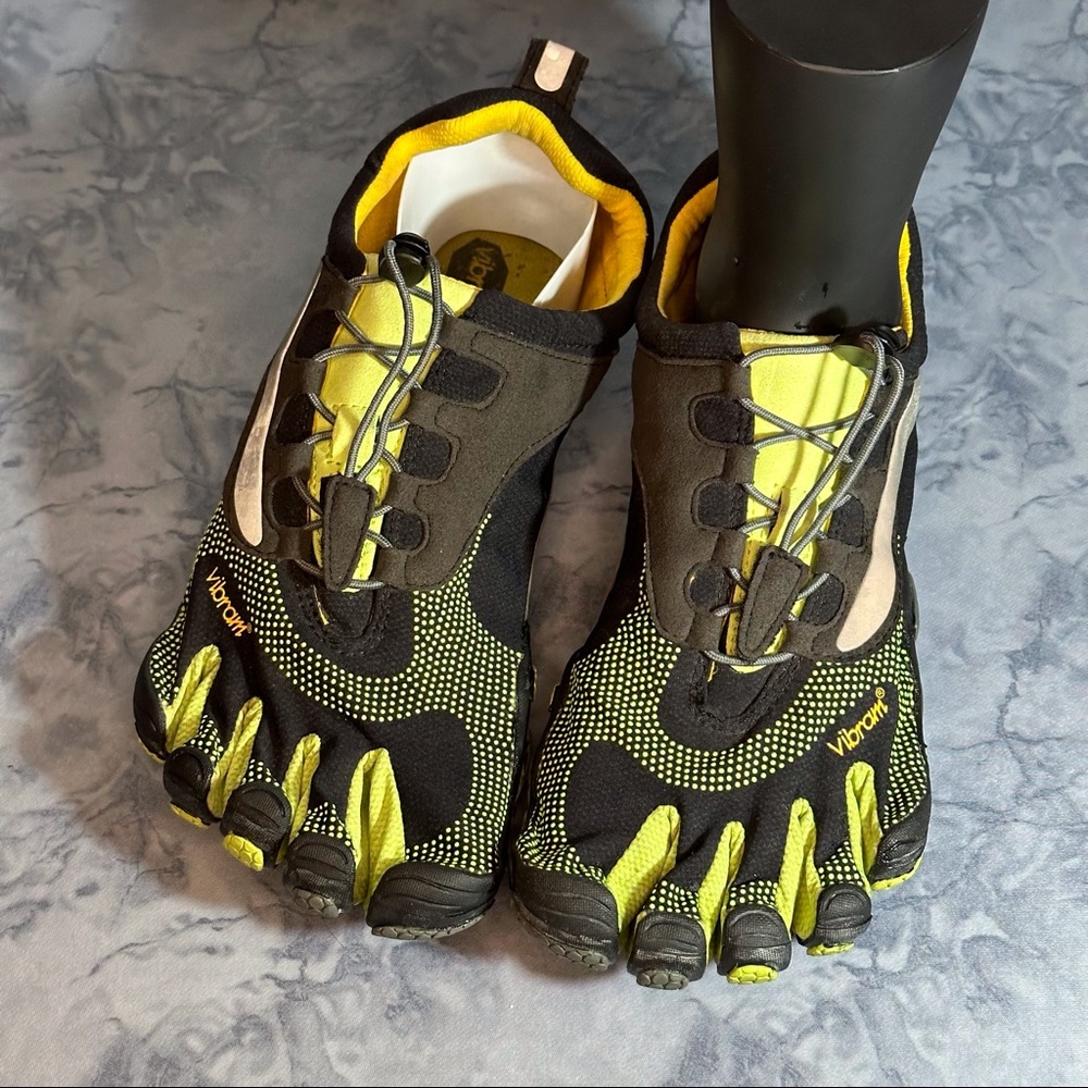 Vibram fivefingers V-Run shoes